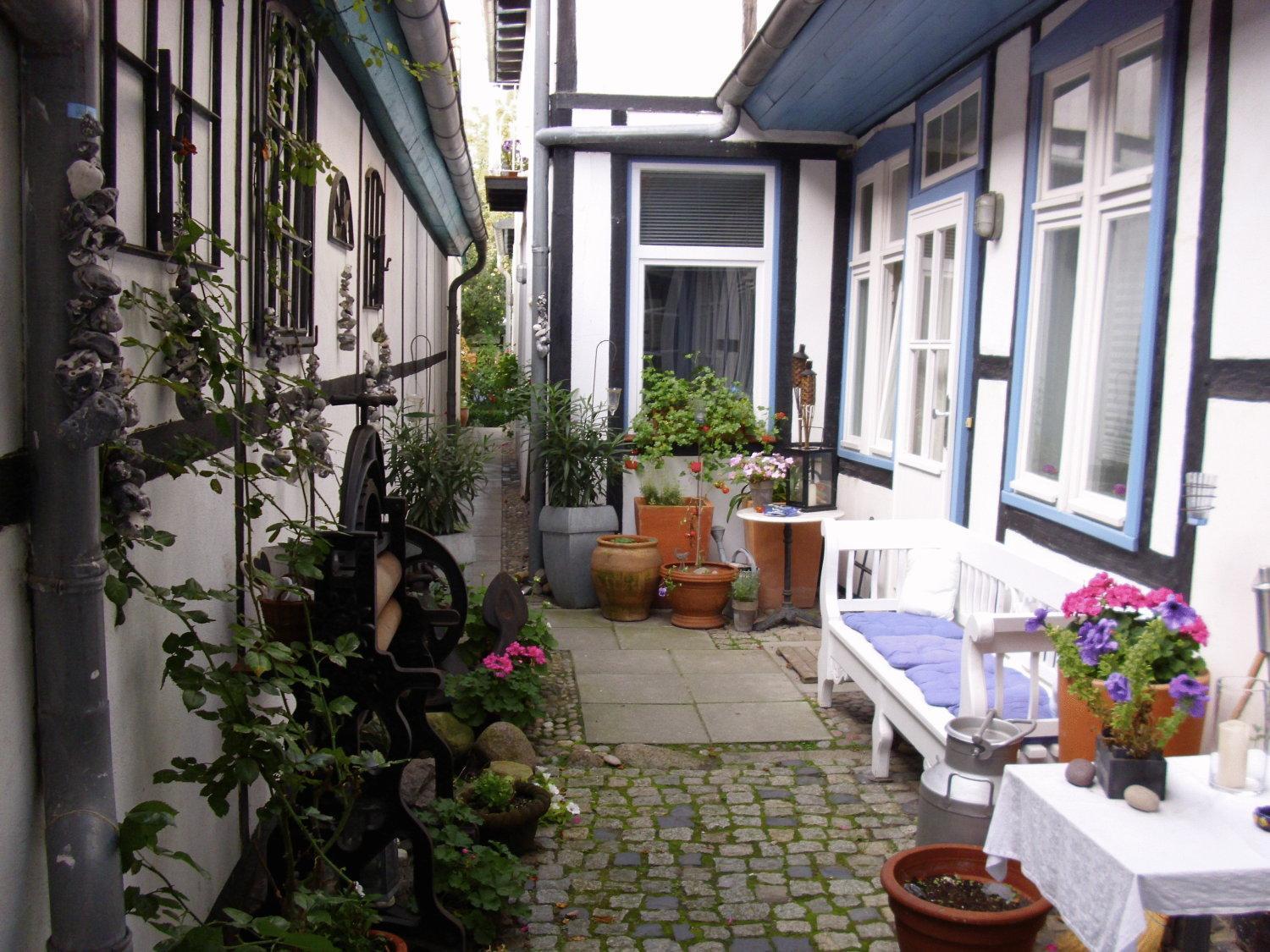 Haus Alexandrine Lägenhet Rostock Exteriör bild
